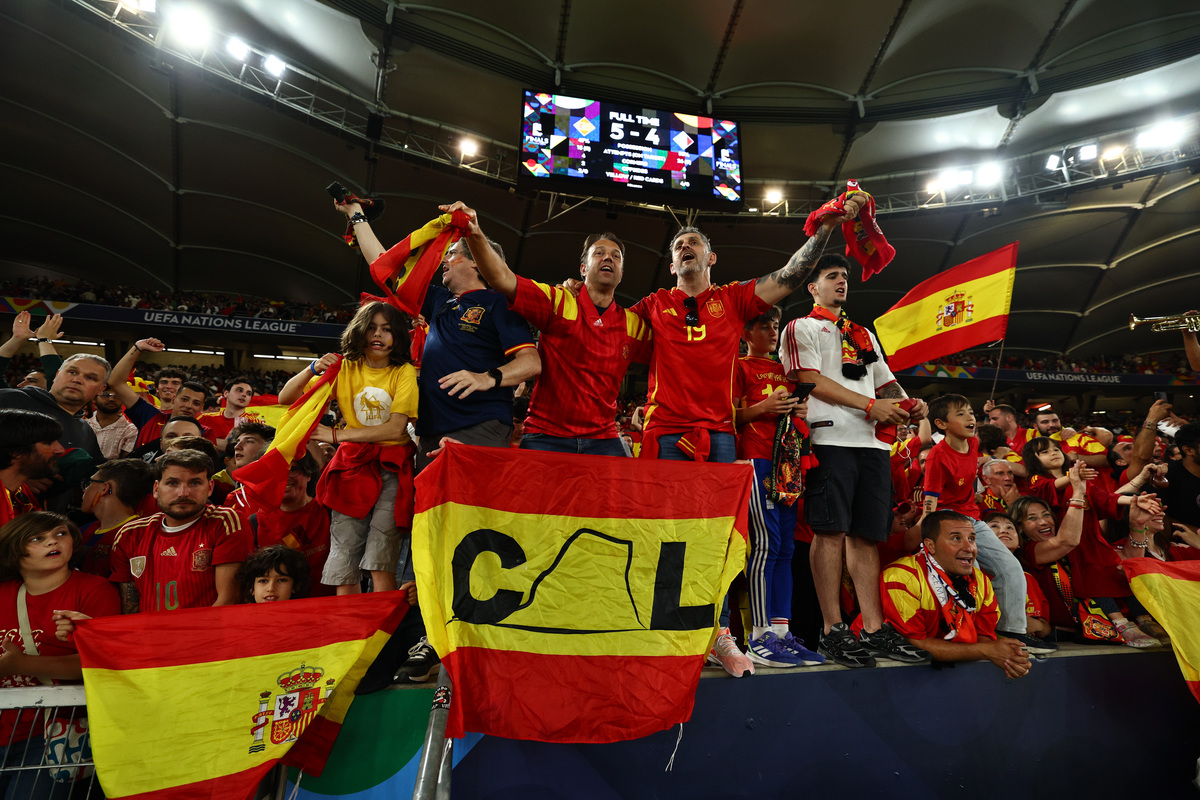 国际比赛日突围战来临，费耶诺德围绕足总杯队长鼓劲，球迷炸锅，阵容厚度经受考验(费耶诺德主场迎战凯尔特人)-登录入口